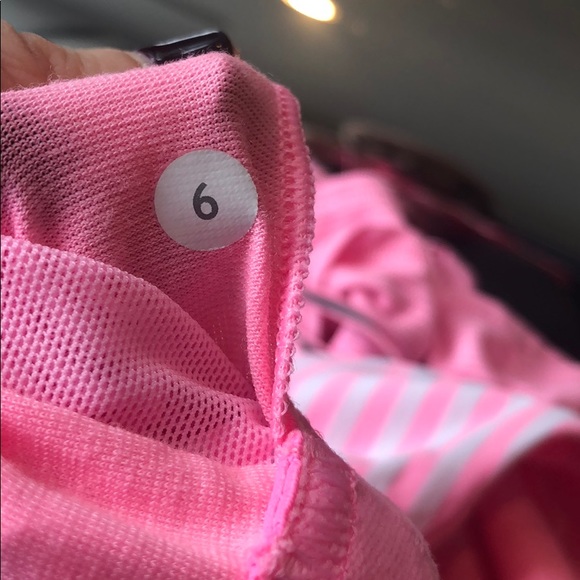 Lululemon too size 6 - Picture 3 of 5